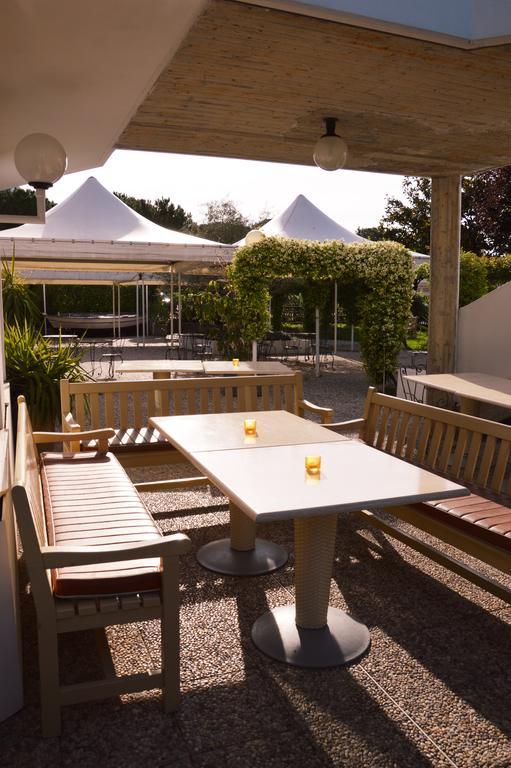 Beach Hotel Eurovil Predore Bagian luar foto