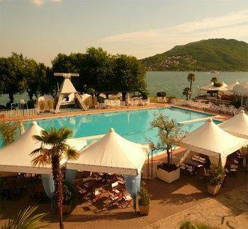 Beach Hotel Eurovil Predore Bagian luar foto
