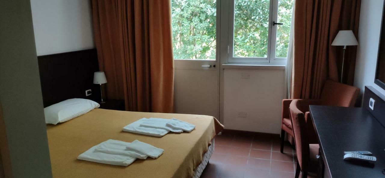 Beach Hotel Eurovil Predore Bagian luar foto