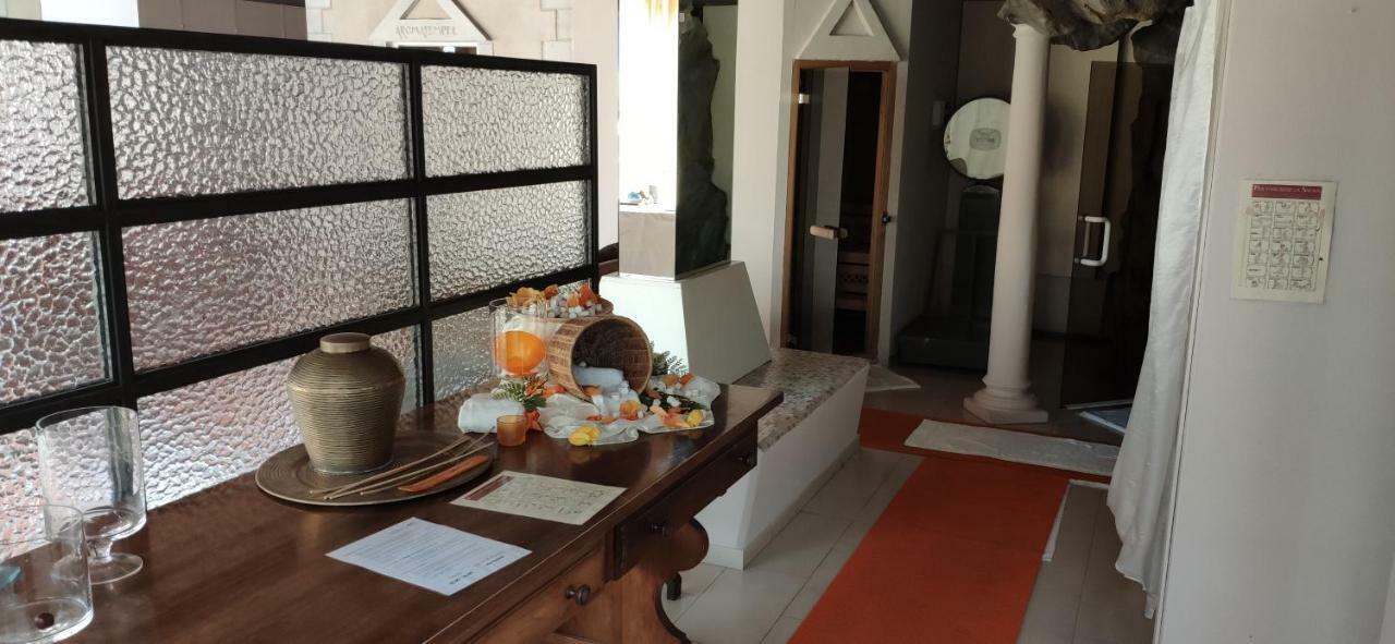 Beach Hotel Eurovil Predore Bagian luar foto